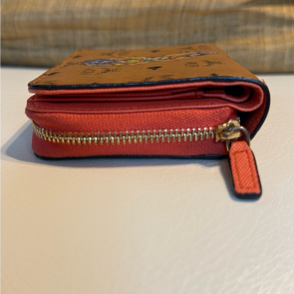 MCM Monkey Wallet - Limited Edition - Picture 3 of 7